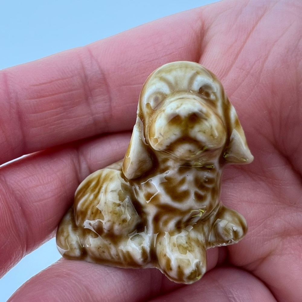 Vintage Wade England Miniature Dog Figurine Brown White Glossy‎ 1 Inch